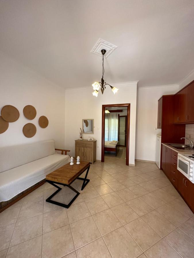 Nisos Family Apartments Yénion Esterno foto